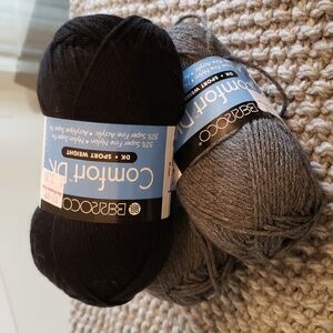Berroco Comfort DK yarn 3 skeins